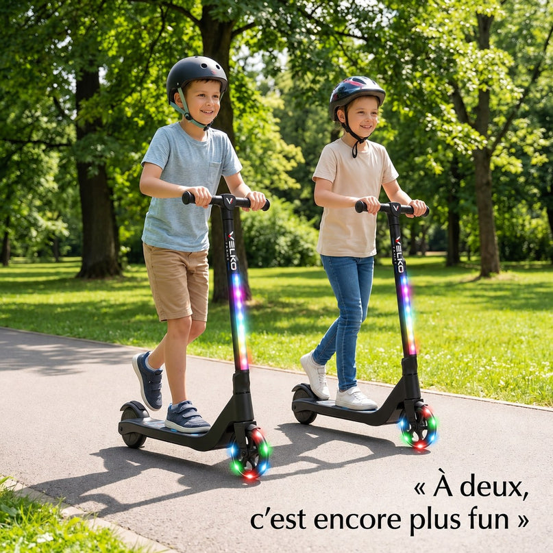 Trottinette Électrique Enfant VELKO Lumio 45 – 45 W – Jusqu’à 10 km/h – Autonomie 4 km – LED Multicolores – Guidon Réglable